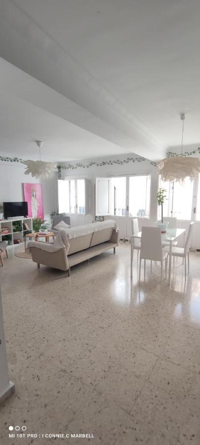Big And Cozy With A Big Terrace In The Center Of The Old Town Apartemen *