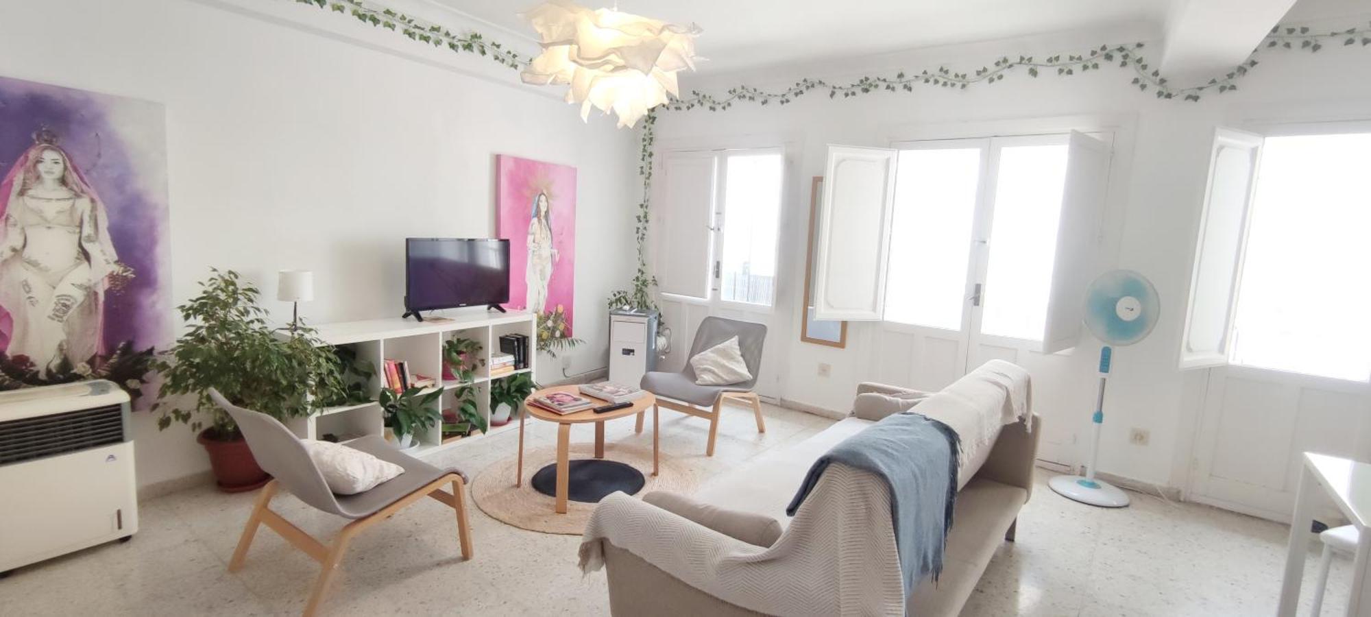 Big And Cozy With A Big Terrace In The Center Of The Old Town Marbella